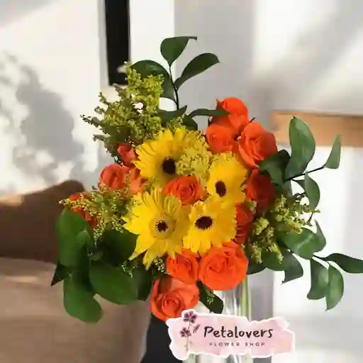 Flores 12 Rosas Naranjas + 3 Gerberas Amarilla