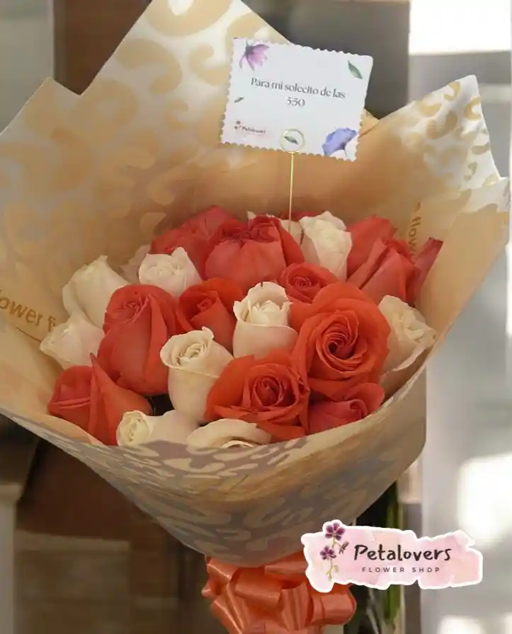 24 Rosas Salmón Y Blancas