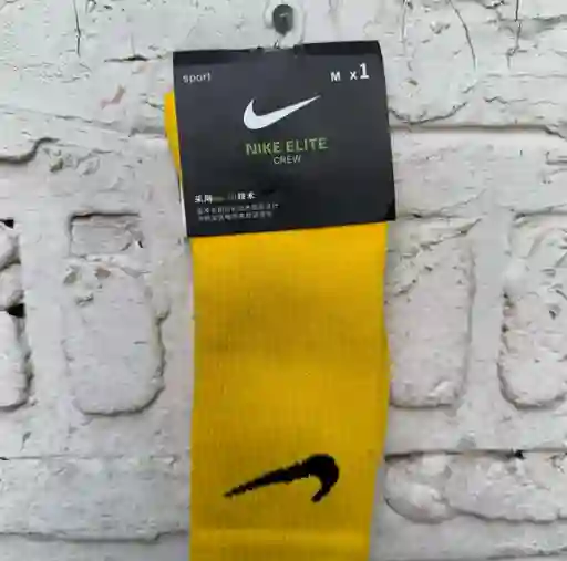 Medias Nike Largas Amarillas / Moda Y Estilo
