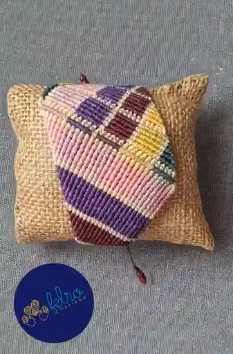 Pulsera De Macramé Geométrica/pieza Única/arte De Macramé/ "vibrante Esencia"