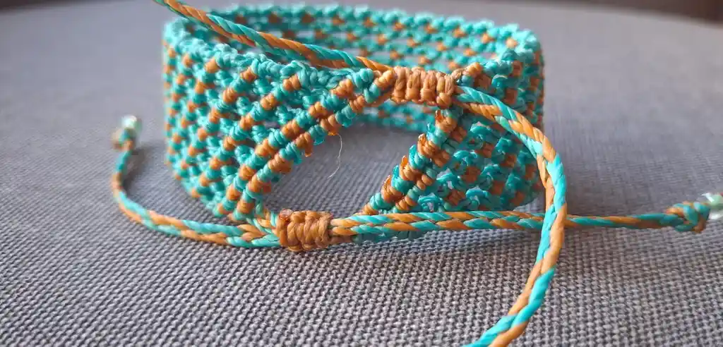 Pulsera De Macramé Hecha A Mano/ Pieza Única, Pulsera Diagonal -miel Silvestre