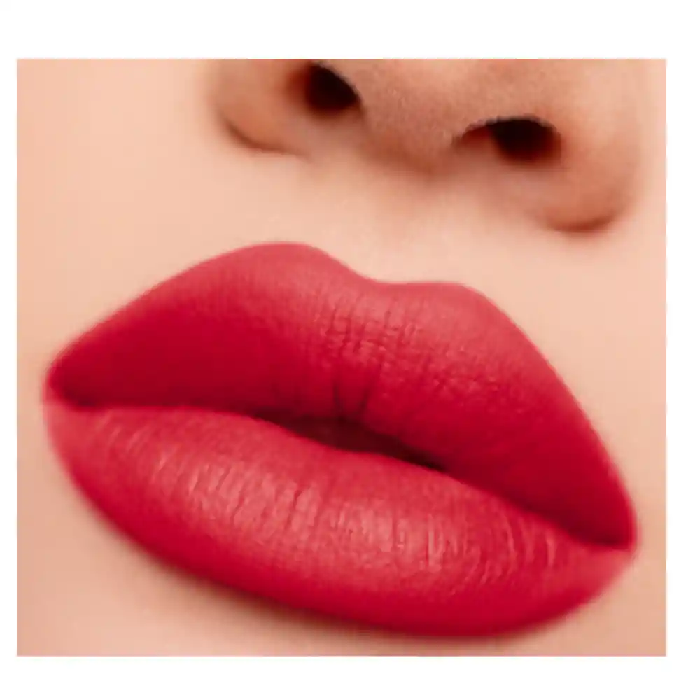 Labial En Barra Vogue Mate Colorissimo Manzana Roja 4g