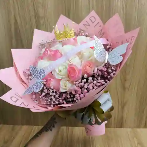 Bouquet Rosas Pastel Con Moño Elegante