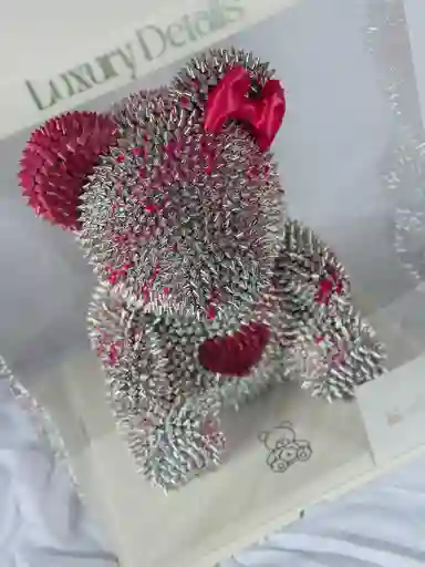 Oso De Taches Plateado Corazon Rosado 35 Cm