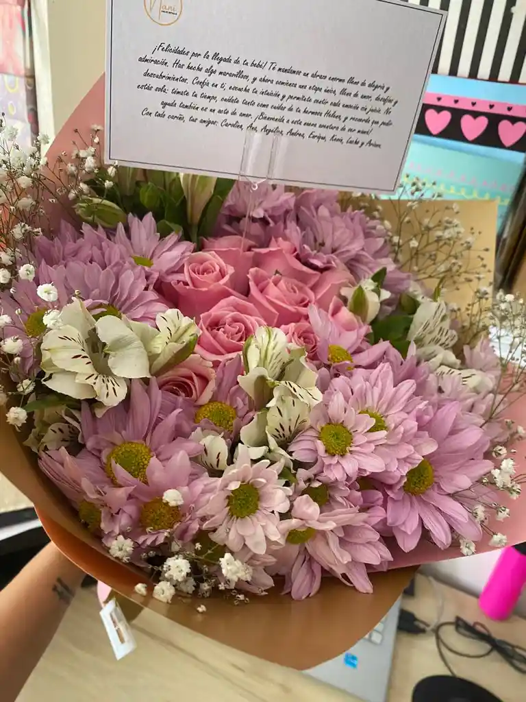 Ramo Surtido Rosas, Margaritas Y Astromelias