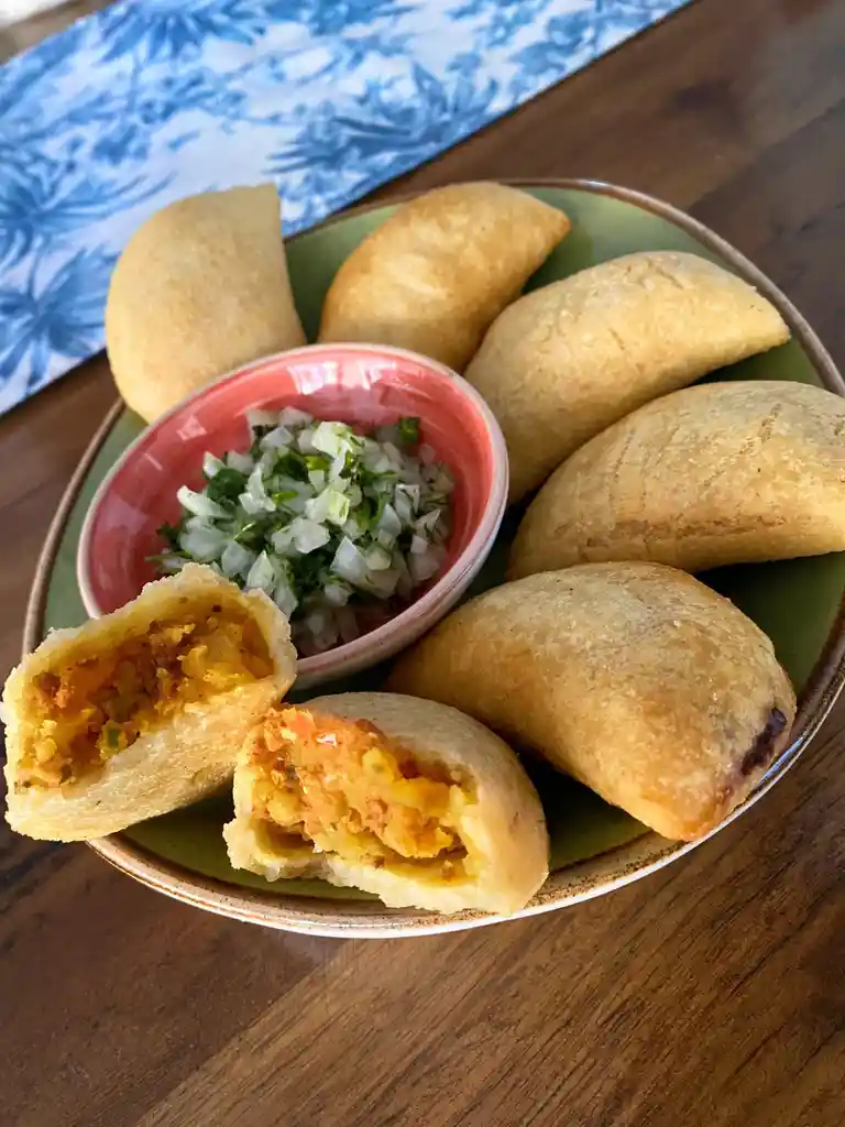 Empanadas De Papa Y Orellana