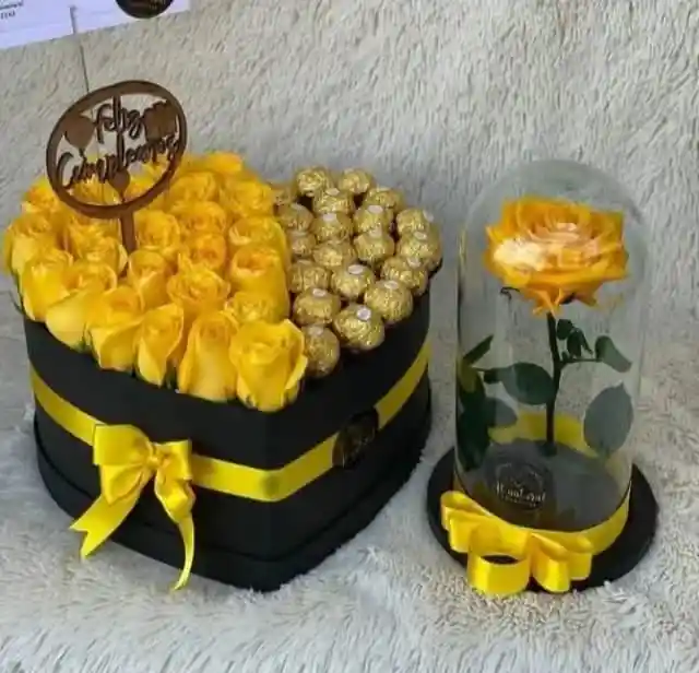 Hermosa Caja Corazon De Rosa Y Rosa Preservada
