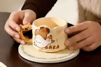 Mug Taza Pocillo Vaso Ceramica Motivo Capibara Con Cuchara