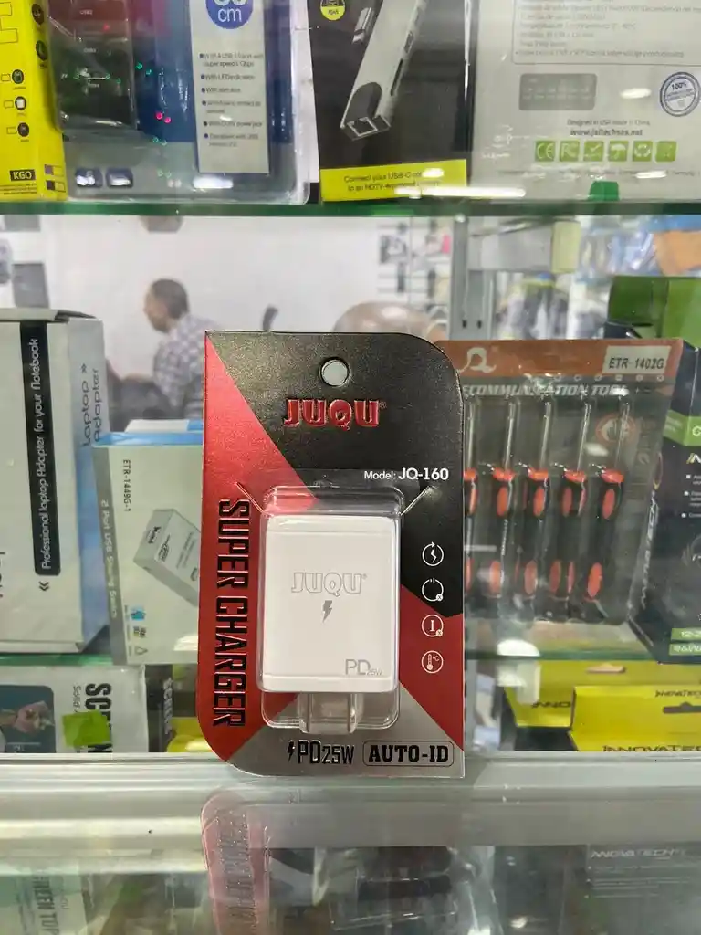 Cubo Blanco Adaptador Cargador Rapido Juqu Jq-160 25w Con Puerto C