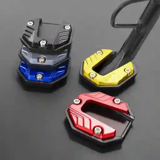 Placa Extensora Negra En Aluminio Para Moto – Evita Que La Pata Lateral Se Hunda En Superficies Blandas