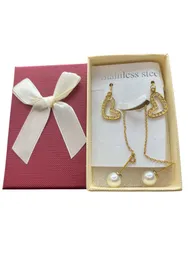 Aretes Largos Con Diseño De Corazones Y Perlas En Acero