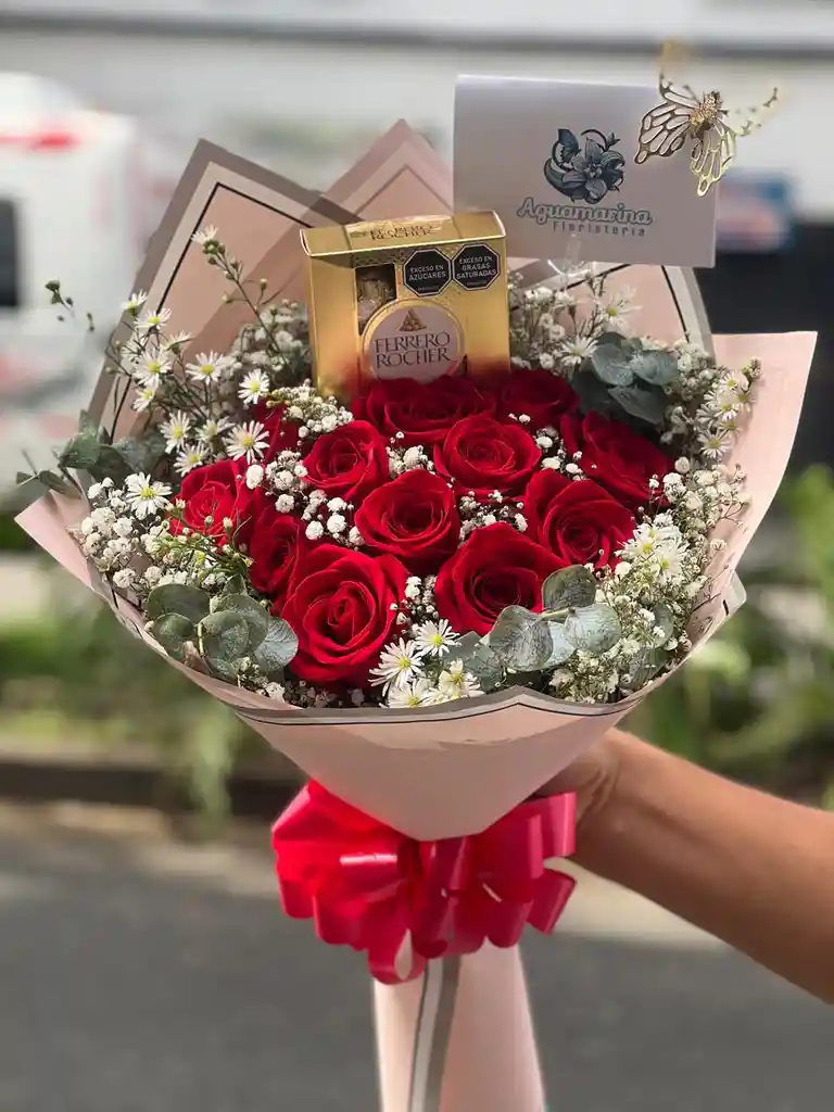 12 Rosas Rojas Con Ferrero De Lujo Por 4 Unidades