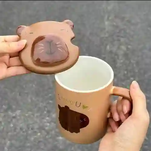 Mug De Capibara Con Tapa Y Cuchara
