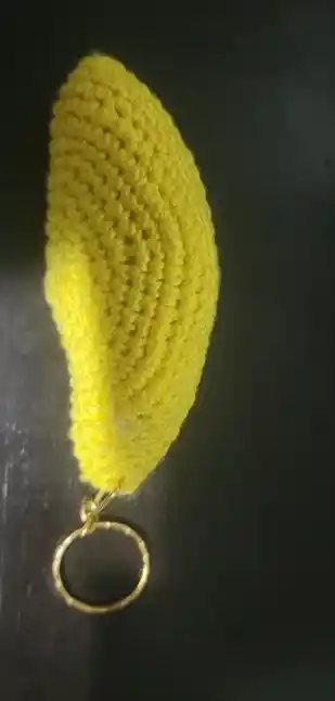 Llavero Artesanal De Arepa De Huevo En Crochet - Causa Social Por La Fundación Sonrisas De Vida