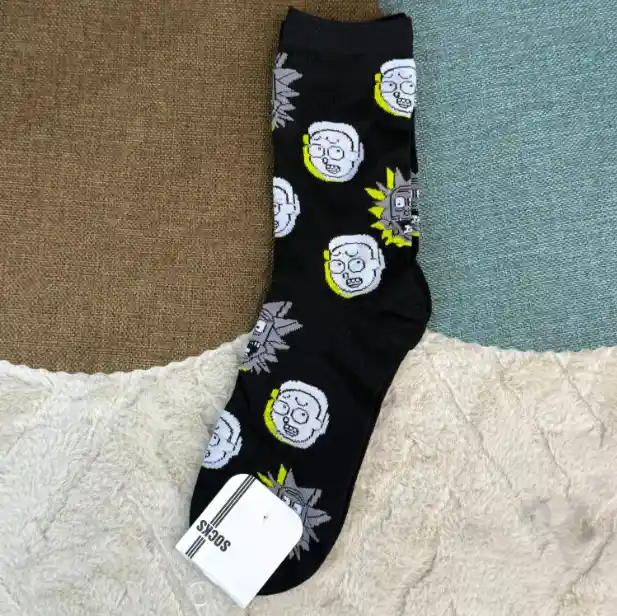 Medias Negras Algodon / Diseño Rick And Morty / Comodidad Y Moda