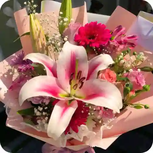 Bouquet De Lirios & Margaritas