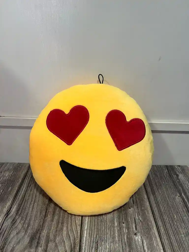 Peluche Emoji Carita Enamorada
