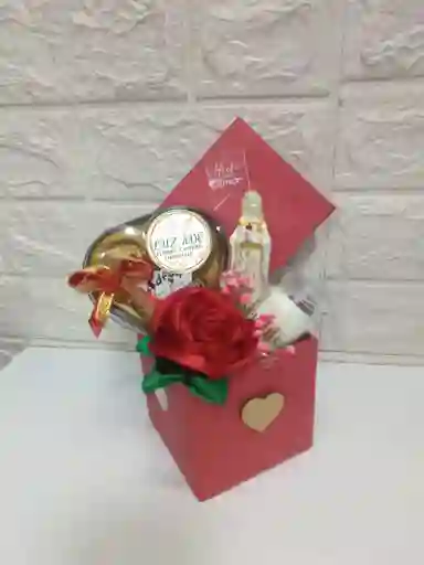 Caja Con Virgen Rosa Mas Vela Aromatizada Y Chocolate