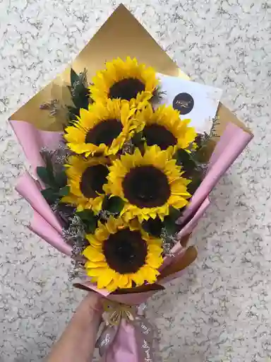 Ramo De 6 Girasoles En Escalera