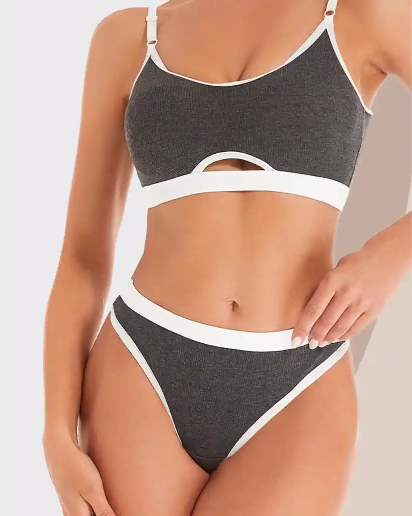 Conjunto De Sujetador Y Bragas Hilo Talla M / L