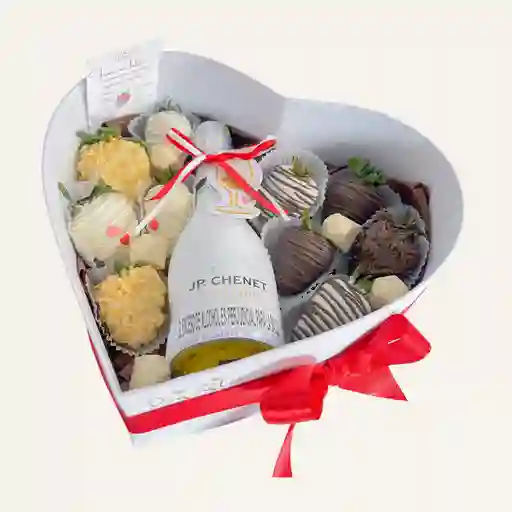 Caja Corazon Con 10 Fresas Y Trozos De Chocolates Con Cholate Y Jp Chenet 250