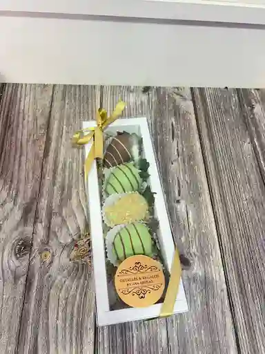 Caja Económica Acetato Con Fresas Dubai - Con Crema De Pistacho Y Chocolate