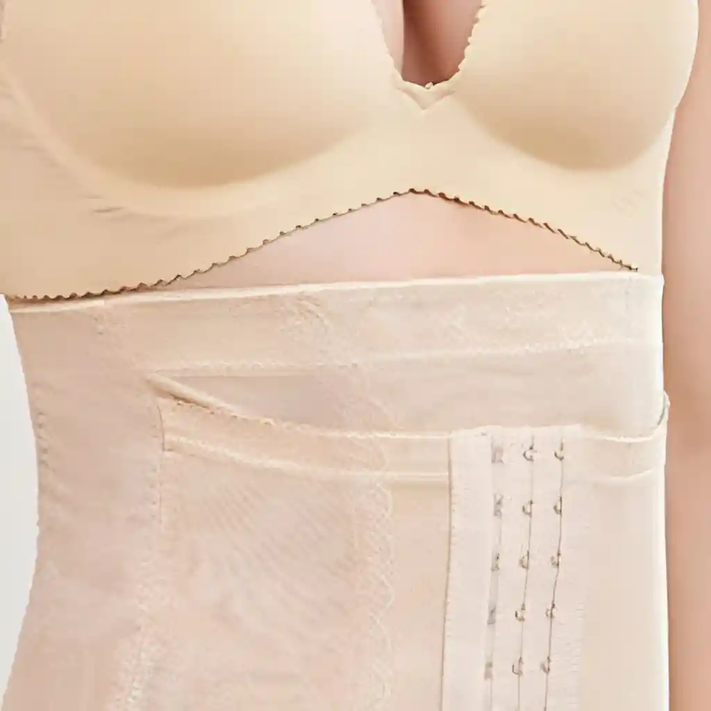 Faja Panty De Alta Compresión Con Encaje Y Broches Frontales