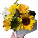 Flores Amarillas Con Café