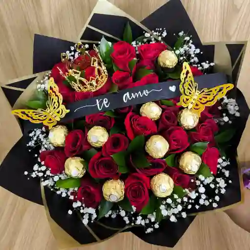 Bouquets 30 Rosas Con 10 Chocolates Ferrero Rocher