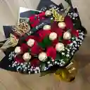 Bouquets 30 Rosas Con 10 Chocolates Ferrero Rocher