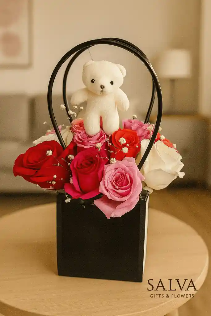 Arreglo De Flores Rosas Con Oso Mini