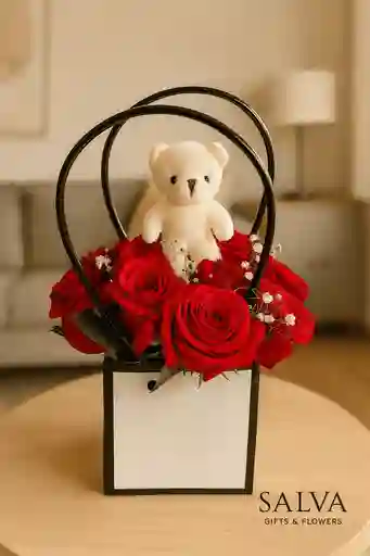Cartera De Rosas Rojas Y Mini Oso