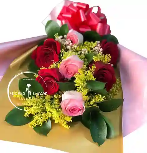 Flores Rosas Rojas Y Rosadas X6 En Ramillete