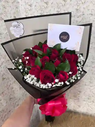 Ramos 12 Rosas Con Nubecitas