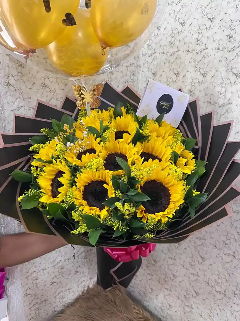 Ramo De 12 Girasoles