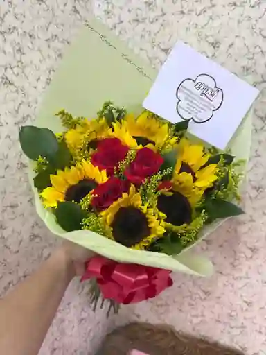 Ramo De 6 Girasoles Y 5 Rosas