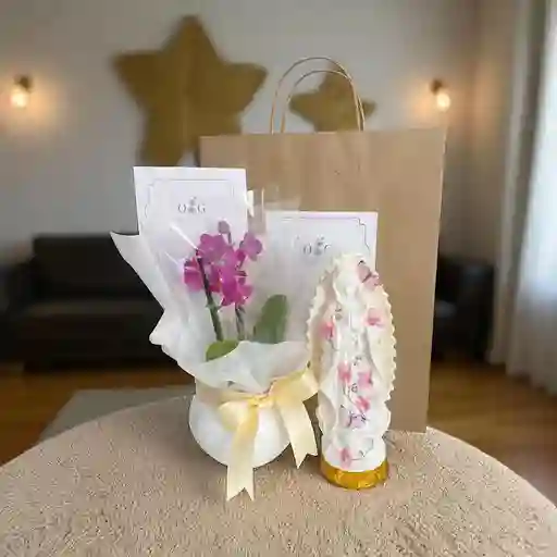 Orquideas Minis + Base Con Virgen 22 Cms