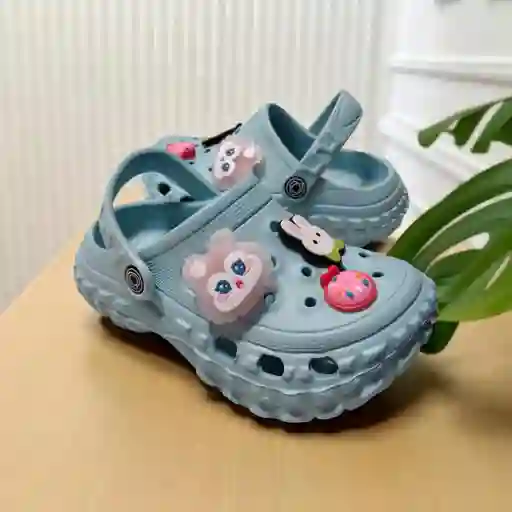 Chanclas Zuecos Azul Cielo Talla 28