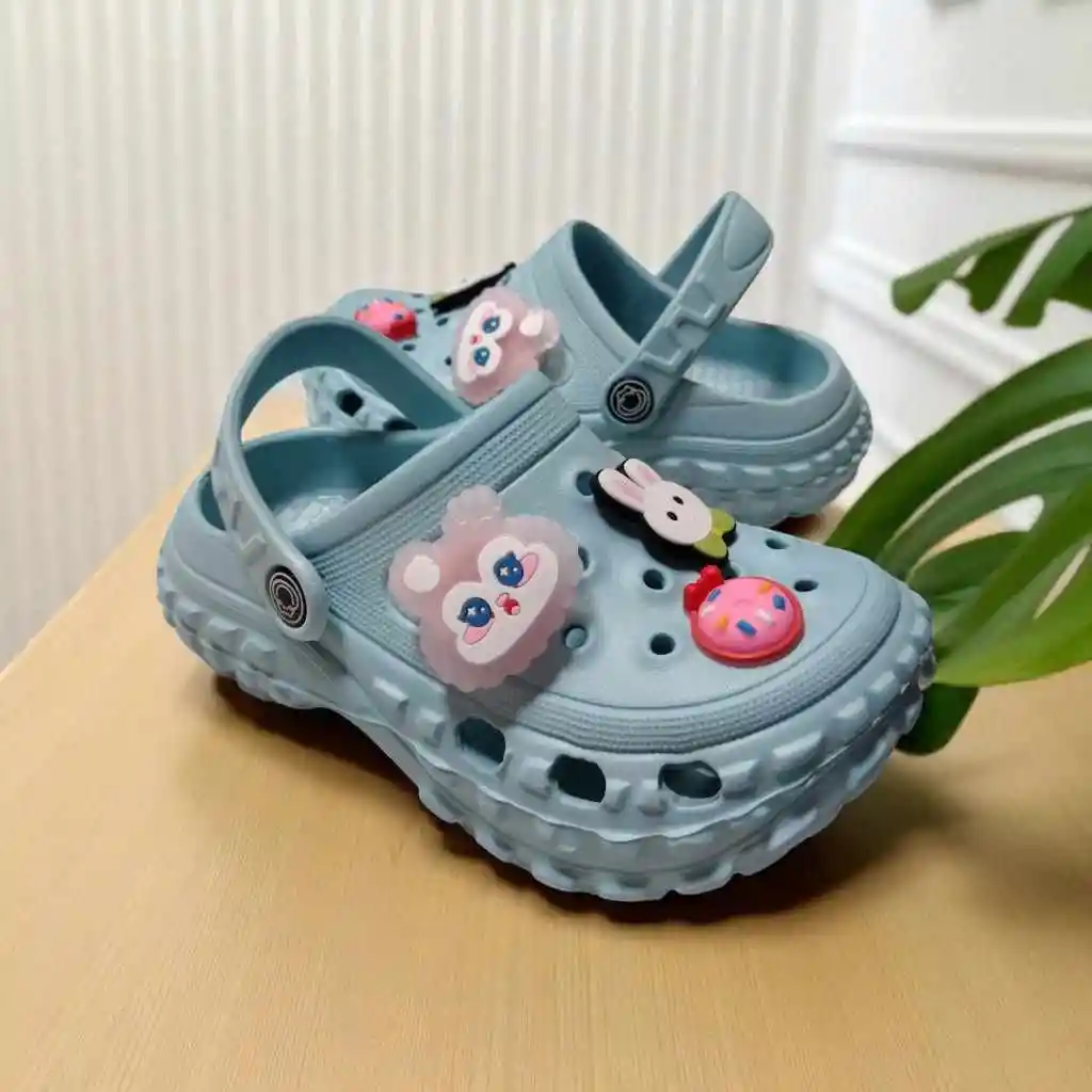 Chanclas Zuecos Azul Cielo Talla 28