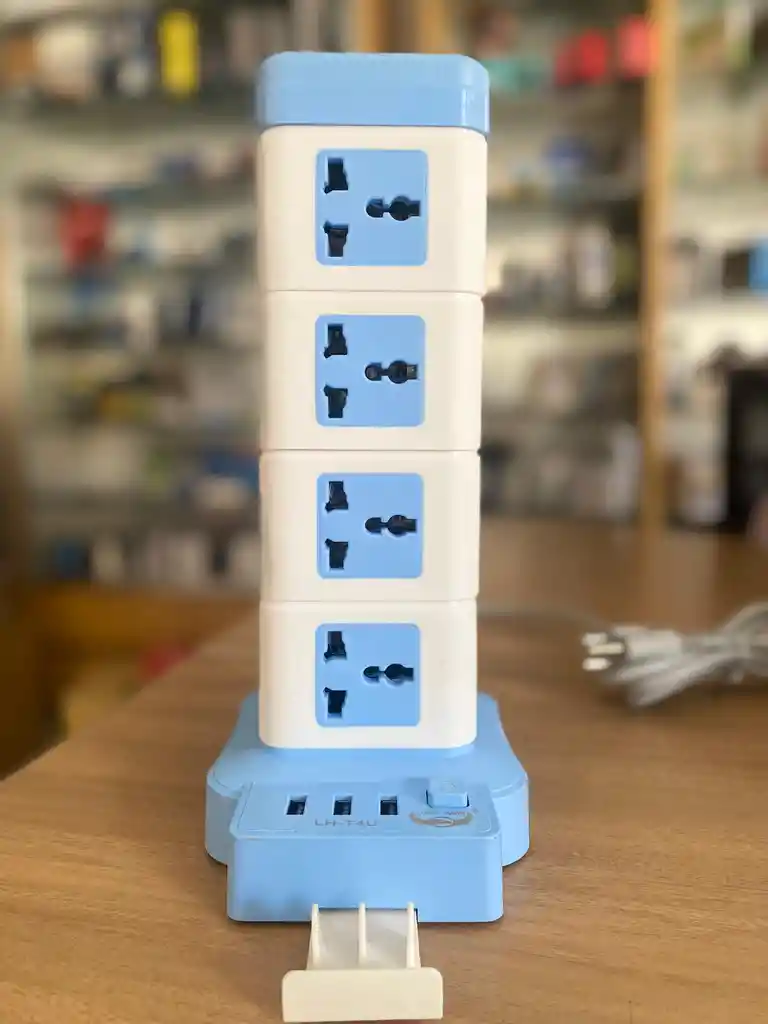 Multitoma Corriente Torre Vertical 16 Tomas Y 4 Pisos 3 Puertos Usb