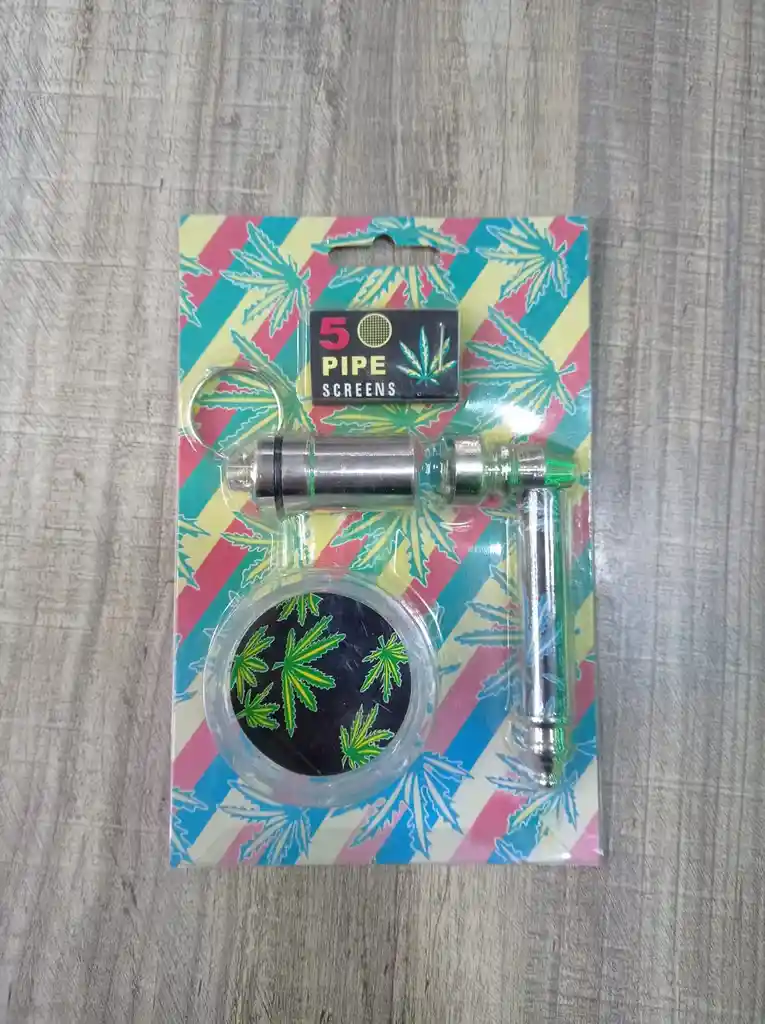 Kit Espacial Verde (pipa, Pipallavero, Grinder Y 5 Forros De Pipa)