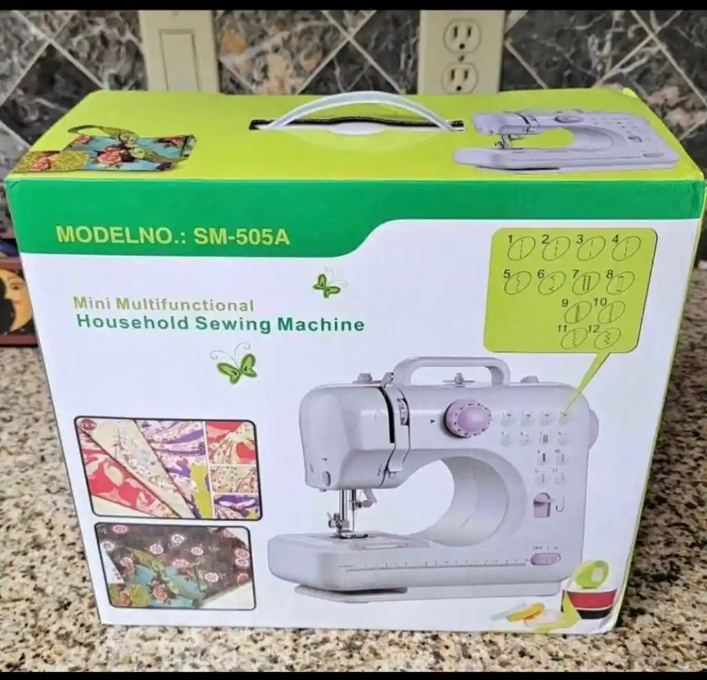 Maquina De Coser Con Mesa