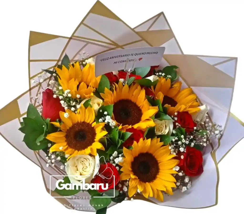 Flores Rosas Rojas Y Blancas Con Girasoles, Hermoso Detalle