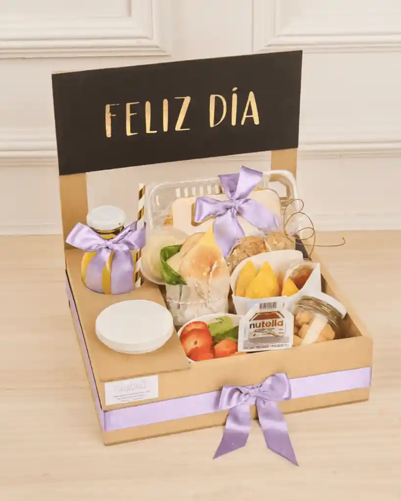 Desayuno Colombiano Lila, Sorpresa, Elegante Y Delicioso