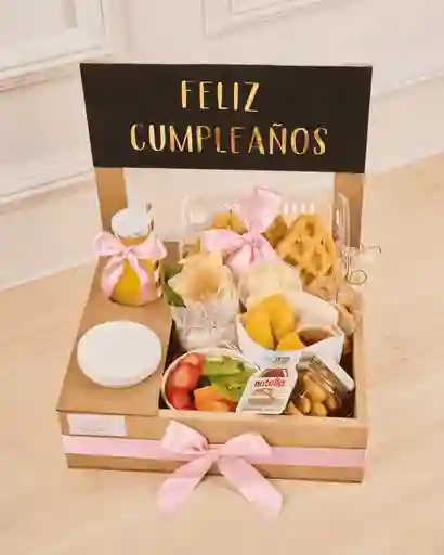 Desayuno Colombiano Mujer De Cumpleaños, Mesita De Madera