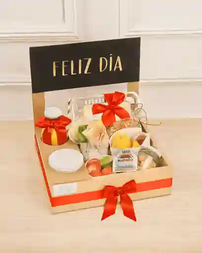 Desayuno Colombiano Amor . Mesita De Madera Feliz Aniversario