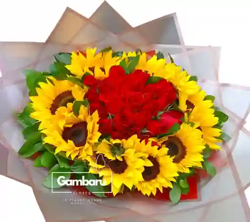 Flores Rosas Rojas Y Girasoles Magnifico Detalle