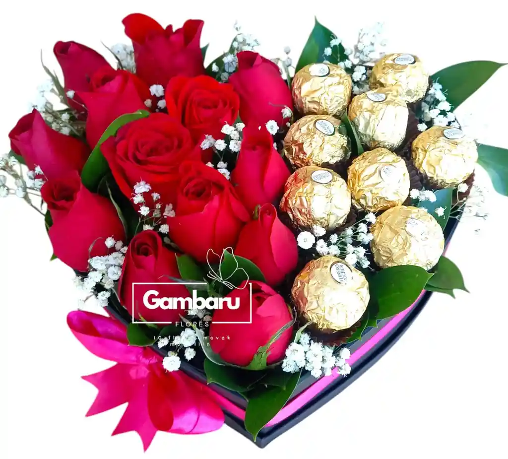 Flores Rosas Rojas, Y Chocolates En Corazon