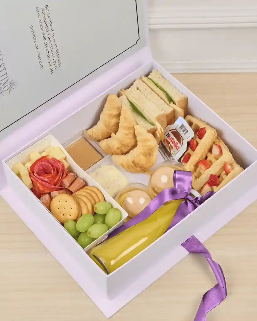 Caja Libro, Para Mujer Con Desayuno Picnic Y Cadenita.