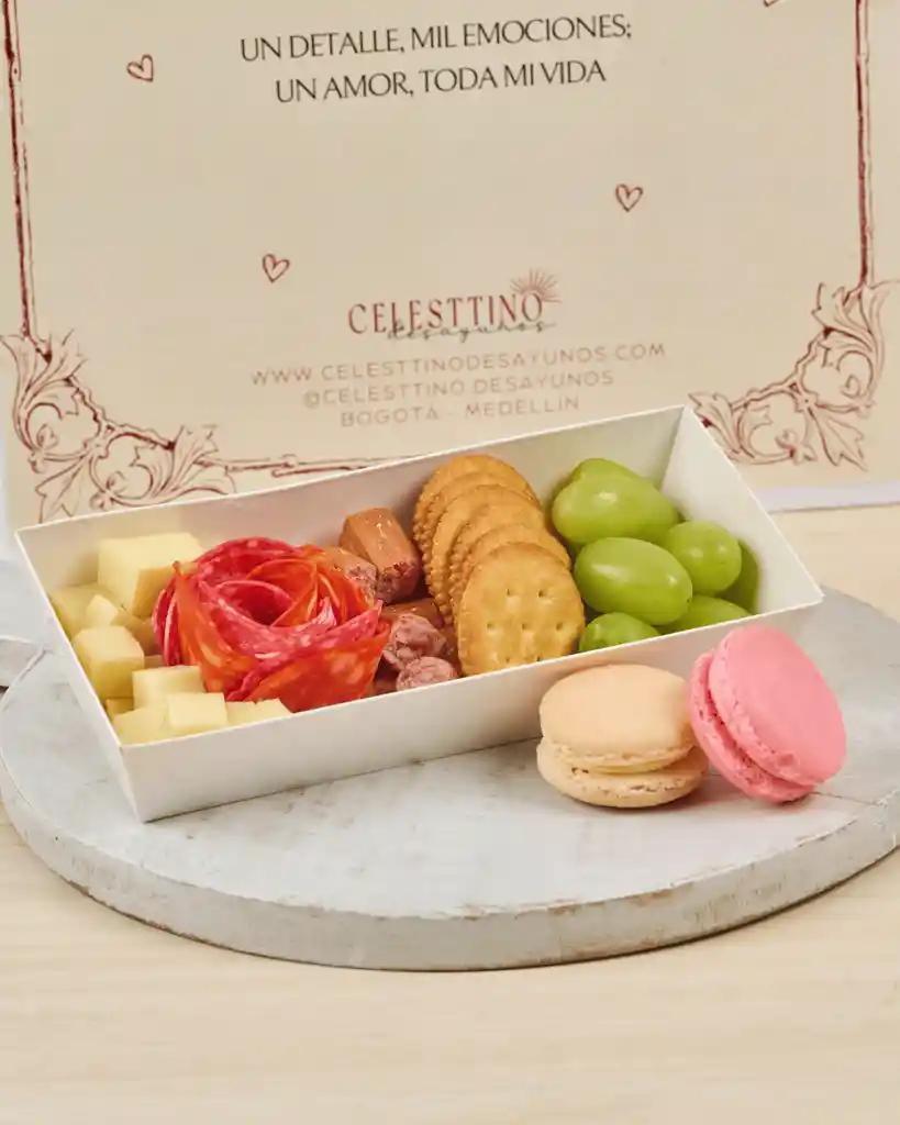 Caja Libro, De Amor Con Desayuno Tipo Picnic Y Foto.